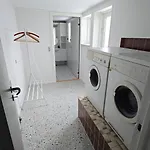Bright Townhouse With Garden & Terrace Hébergement de vacances