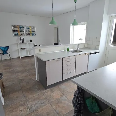 Ferienhaus Bright Townhouse With Garden & Terrace *