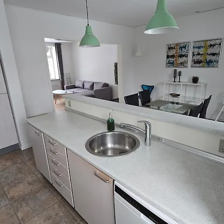 Bright Townhouse With Garden & Terrace Esbjerg